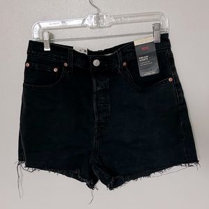 BRAND NEW Levi’s Size 30 Ribcage Shorts